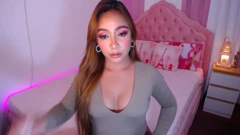 Snapshot of absolutely_gurjuice69 chatting on February 2025 05:54:01 PM Hope online show from February 2025 05:54:01 PM