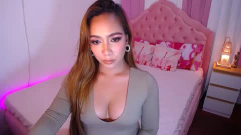 Snapshot of absolutely_gurjuice69 chatting on February 2025 09:28:01 PM Hope online show from February 2025 09:28:01 PM