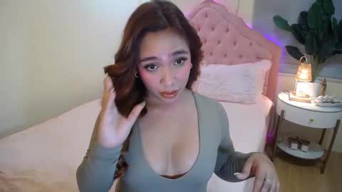 Snapshot of absolutely_gurjuice69 chatting on September 2025 10:02:02 PM Hope online show from September 2025 10:02:02 PM