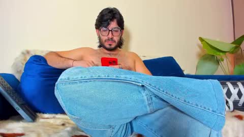 R. online show from February 2025 06:59:01 PM