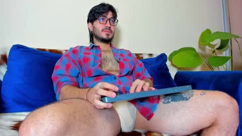 R. online show from February 2025 09:38:01 AM