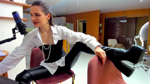 Snapshot of adagrand chatting on December 2024 06:50:01 PM Ada online show from December 2024 06:50:01 PM