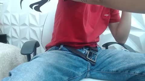 Snapshot of adam_evehotroom chatting on February 2025 09:37:01 PM adam_evehotroom online show from February 2025 09:37:01 PM