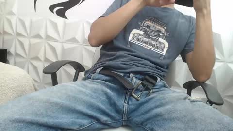 Snapshot of adam_evehotroom chatting on February 2025 02:09:02 AM adam_evehotroom online show from February 2025 02:09:02 AM