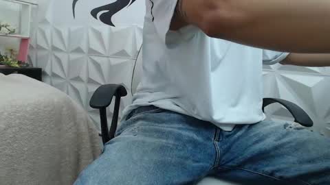 Snapshot of adam_evehotroom chatting on February 2025 06:08:02 PM adam_evehotroom online show from February 2025 06:08:02 PM