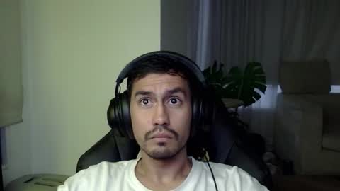 Snapshot of adam_evehotroom chatting on October 2025 03:25:02 AM adam_evehotroom online show from October 2025 03:25:02 AM