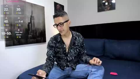 adam_walker_1 online show from March 2026 04:21:01 PM