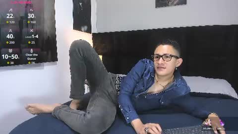 Snapshot of adam_walker_1 chatting on June 2026 03:33:01 PM adam_walker_1 online show from June 2026 03:33:01 PM