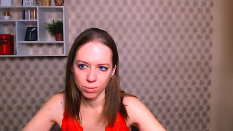 adamais_ online show from November 2025 06:24:01 AM