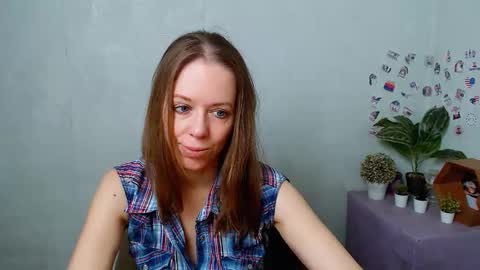 adamais_ online show from December 2025 06:53:02 AM