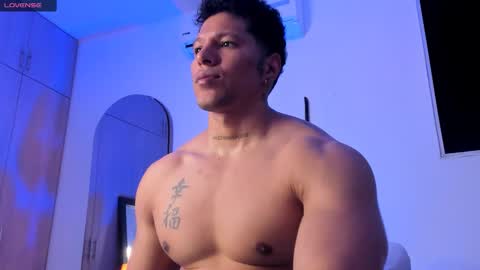 adambrocs1 online show from November 2025 04:34:01 AM