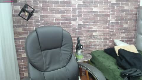 Adam online show from January 2025 04:18:02 PM