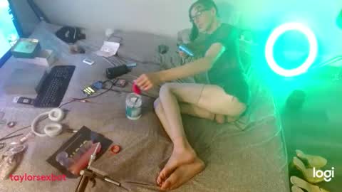 TaylorSexbot online show from February 2026 04:55:02 AM