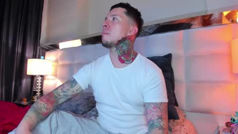 Snapshot of adamtatts chatting on October 2025 02:33:01 AM Adam online show from October 2025 02:33:01 AM