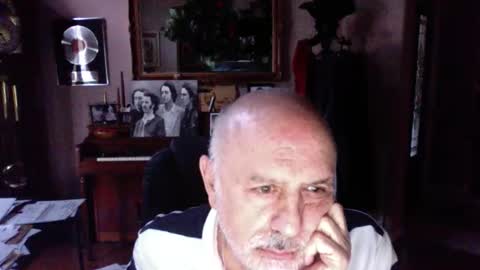 add_me_2 online show from April 2026 12:33:01 AM