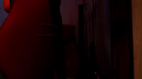 amy        online show from September 2025 10:11:02 PM