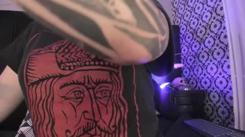 Ade  online show from November 2025 07:49:02 PM