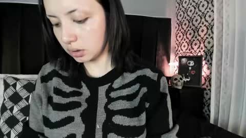 Ade  online show from April 2026 04:54:01 PM