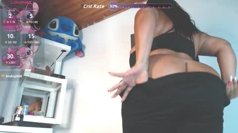 adelamorales online show from December 2025 11:45:01 PM