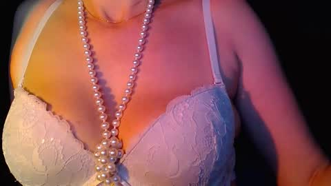 adeldal online show from November 2025 12:16:01 PM