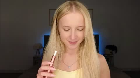 Snapshot of adele_armas chatting on August 2026 11:14:01 PM Adele online show from August 2026 11:14:01 PM
