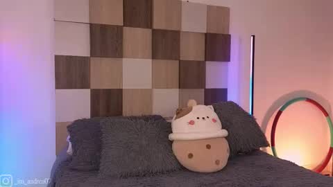 Andrea online show from February 2026 01:21:01 PM