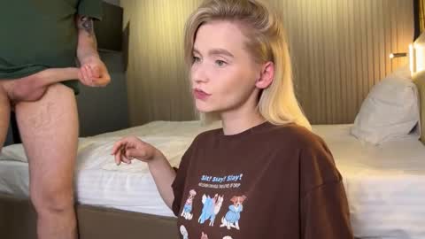 Adele Nick online show from November 2025 12:15:01 PM