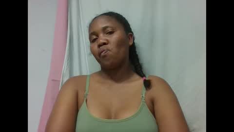 adelealy online show from November 2025 07:05:02 PM