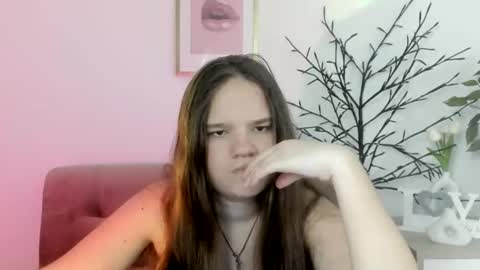 Snapshot of adelecruzz chatting on May 2026 12:00:01 PM adelecruzz online show from May 2026 12:00:01 PM