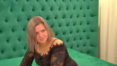 Snapshot of adeleravelle chatting on August 2026 05:10:02 AM AdeleRavelle online show from August 2026 05:10:02 AM
