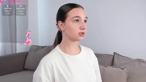 Snapshot of adelexx_zll chatting on June 2026 05:19:02 AM adelexx_zll online show from June 2026 05:19:02 AM