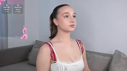 Snapshot of adelexx_zll chatting on June 2026 07:22:02 AM adelexx_zll online show from June 2026 07:22:02 AM