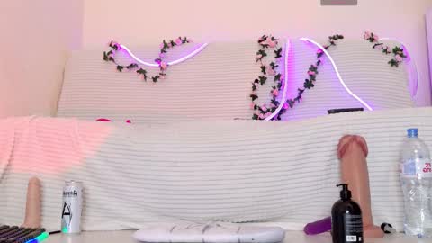 Adelika online show from February 2026 08:43:01 PM