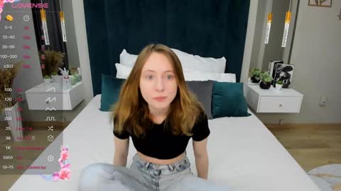 Snapshot of adelina_cowell chatting on December 2024 02:39:01 PM Adelina online show from December 2024 02:39:01 PM