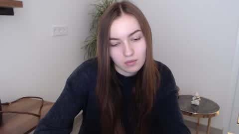 adelina_sweett online show from November 2025 01:43:01 PM