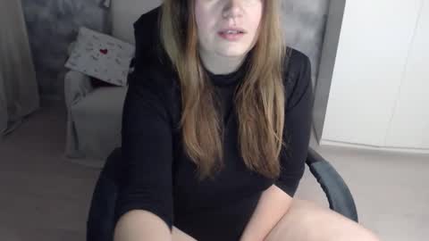 adelinalawson online show from November 2025 06:07:02 PM