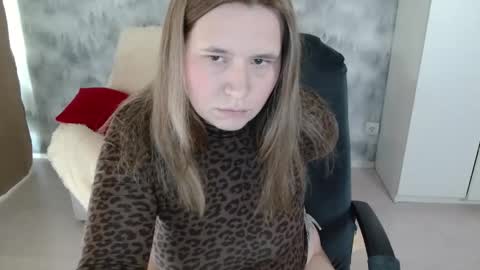 Snapshot of adelinalawson chatting on April 2026 10:16:01 AM adelinalawson online show from April 2026 10:16:01 AM