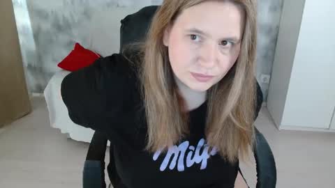 Snapshot of adelinalawson chatting on April 2026 11:26:02 AM adelinalawson online show from April 2026 11:26:02 AM