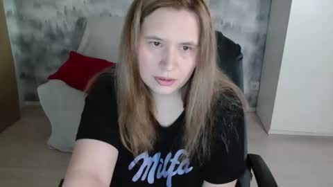 Snapshot of adelinalawson chatting on April 2026 07:18:01 AM adelinalawson online show from April 2026 07:18:01 AM