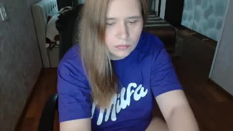 Snapshot of adelinalawson chatting on May 2026 05:56:01 AM adelinalawson online show from May 2026 05:56:01 AM