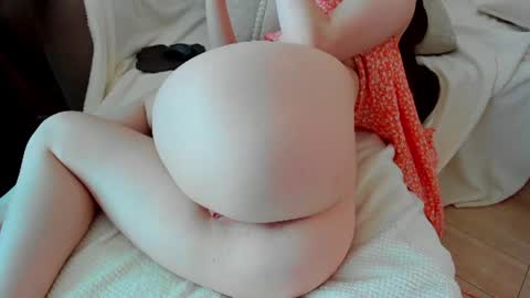 Snapshot of adelinemur chatting on June 2026 04:20:01 AM Amy online show from June 2026 04:20:01 AM