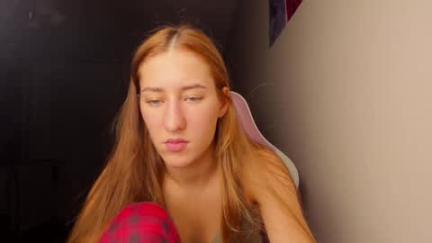 Adell online show from December 2025 10:39:02 PM