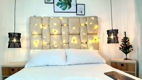 AdharaSmithh online show from December 2025 07:22:01 PM