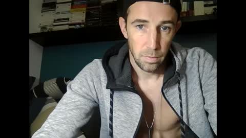 Snapshot of adibou13 chatting on February 2025 01:33:02 PM adibou13 online show from February 2025 01:33:02 PM