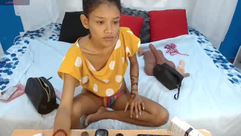 adisson_petite1 online show from December 2025 05:40:02 PM