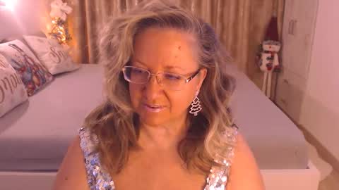 Cryna online show from December 2025 10:33:01 AM