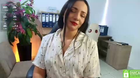 Snapshot of adri_miller chatting on July 2026 02:45:01 PM adri miller online show from July 2026 02:45:01 PM