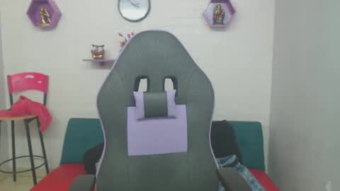 Snapshot of adri_sexboy chatting on February 2025 02:15:01 PM adri_sexboy online show from February 2025 02:15:01 PM