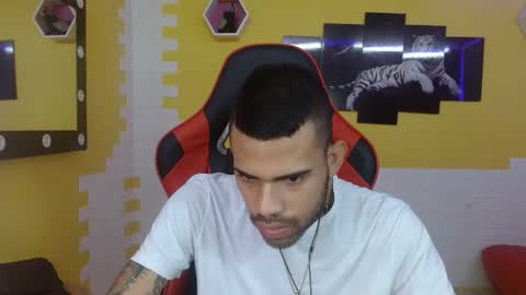 Snapshot of adri_sexboy chatting on February 2025 12:11:01 PM adri_sexboy online show from February 2025 12:11:01 PM