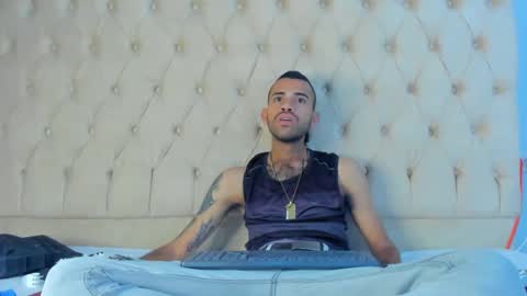 Snapshot of adri_sexboy chatting on February 2025 04:35:02 PM adri_sexboy online show from February 2025 04:35:02 PM